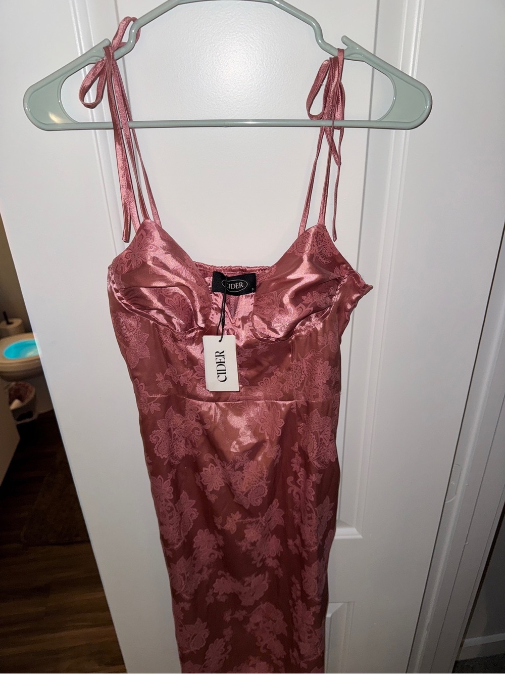 Cider Dusty Rose Satin Jacquard Midi Dress